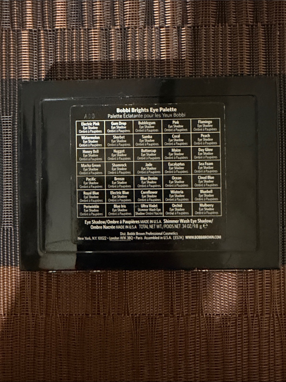 Bobbi Brown Pink, Blue and Green Multifinish Eyeshadow Book 📕 
Palette - Picture 4 of 4